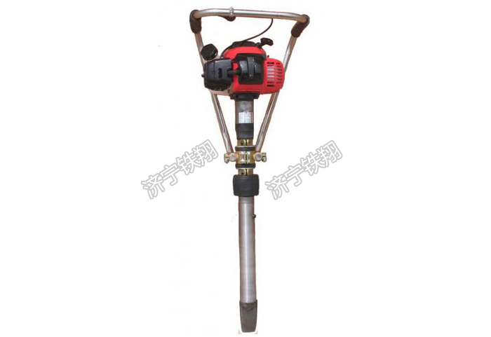 ND4.2×4型内燃软轴捣固机使用说明