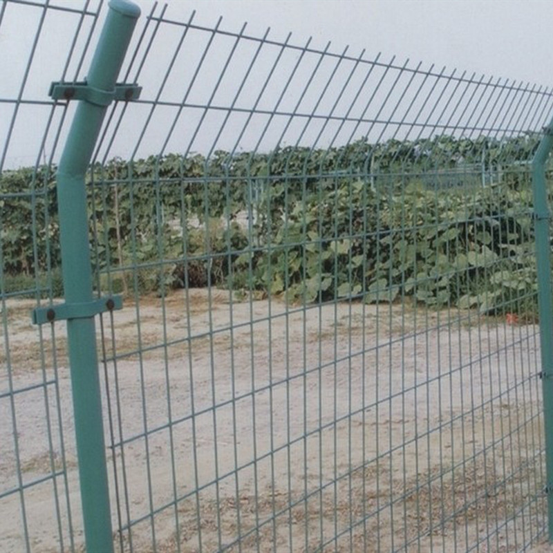 双边丝护栏网 钢丝铁丝防护网 高速公路围栏隔离栅厂家