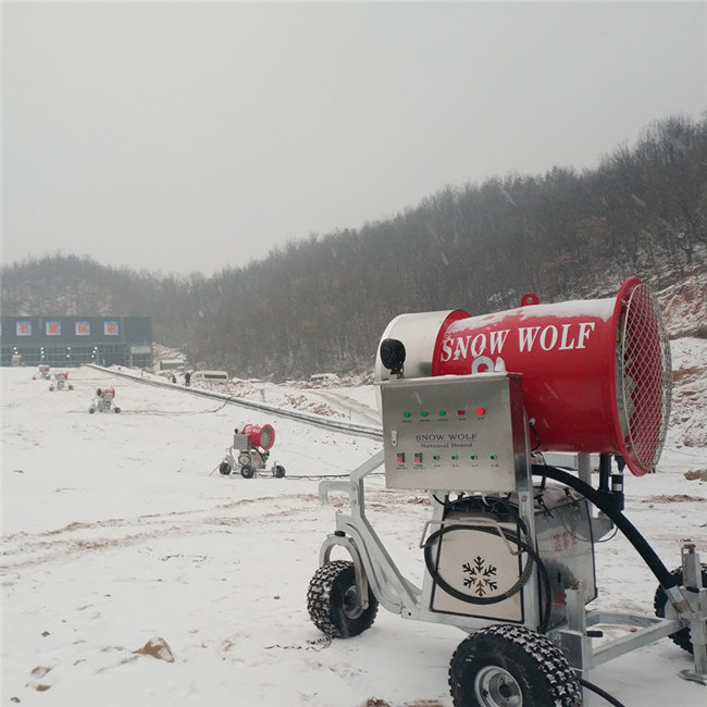 造雪机特点造雪机优势  大型造雪机一小时能造多少雪