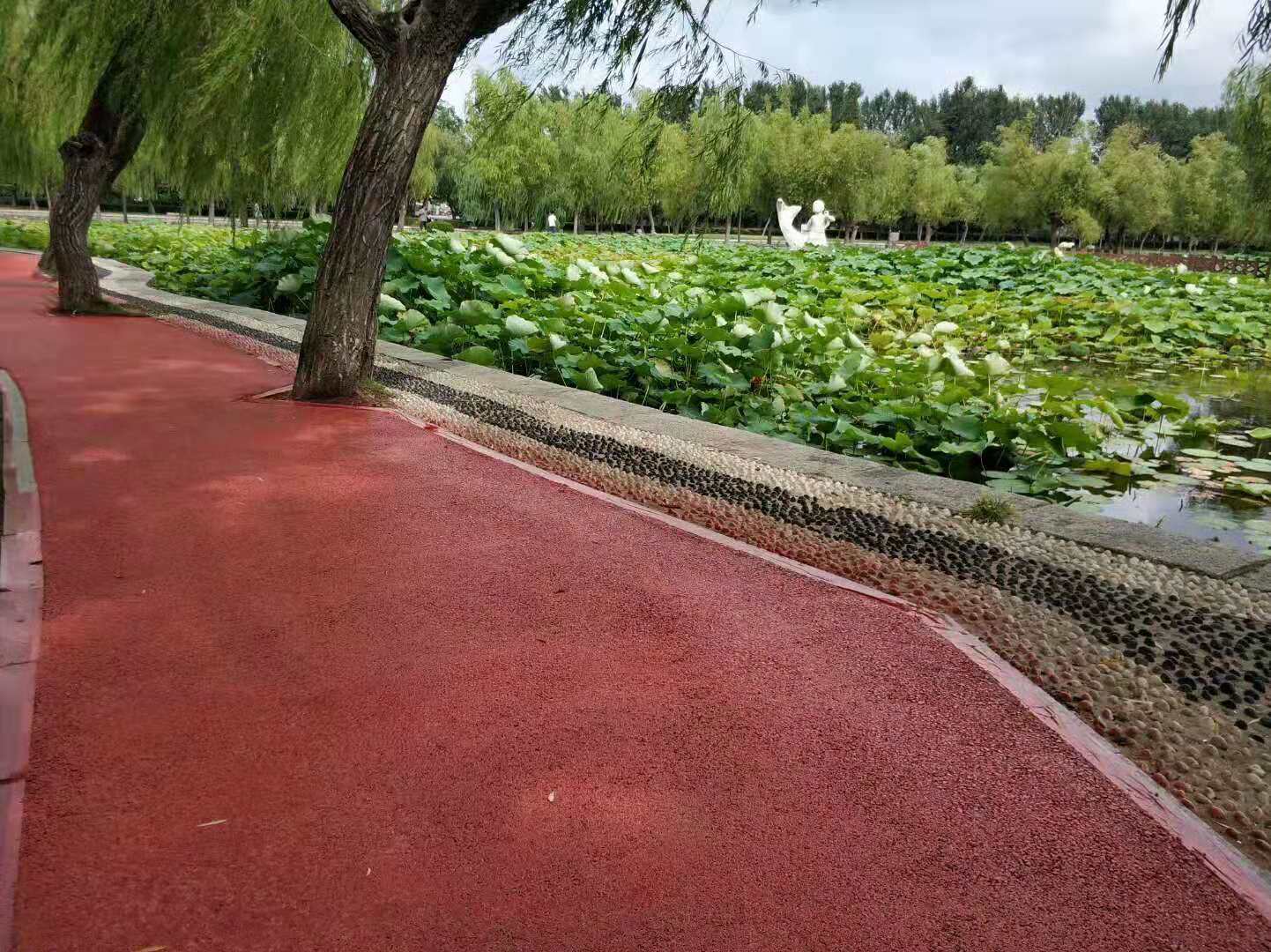 江苏泰州彩色沥青铺筑彩色路面的施工要求