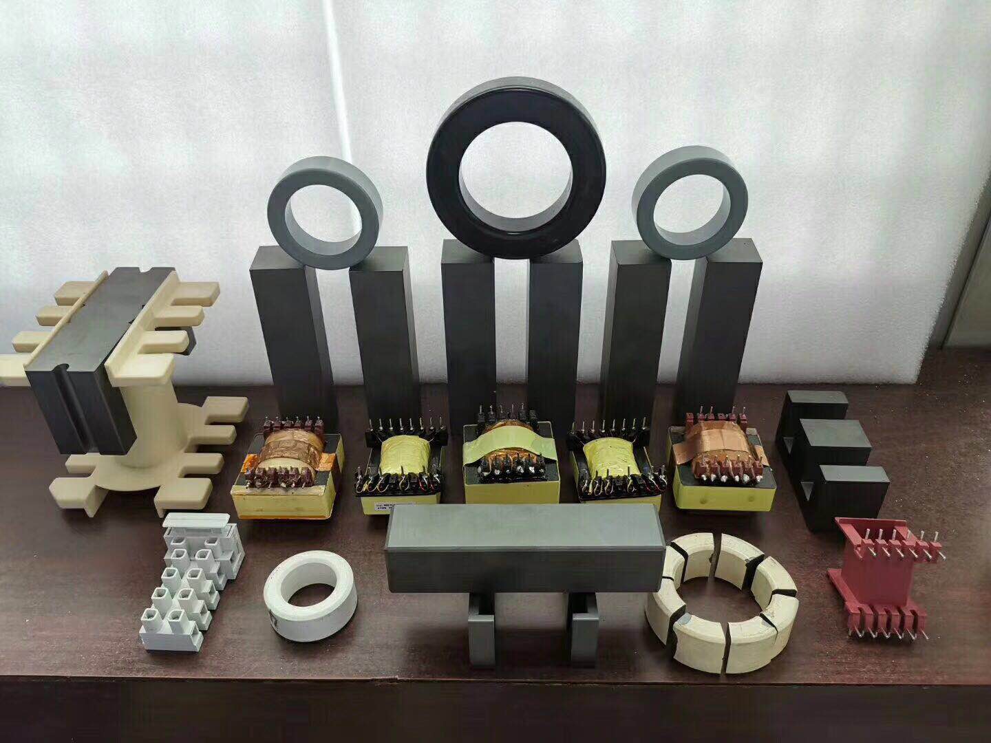 ferroxcube磁芯材料;OKAYA