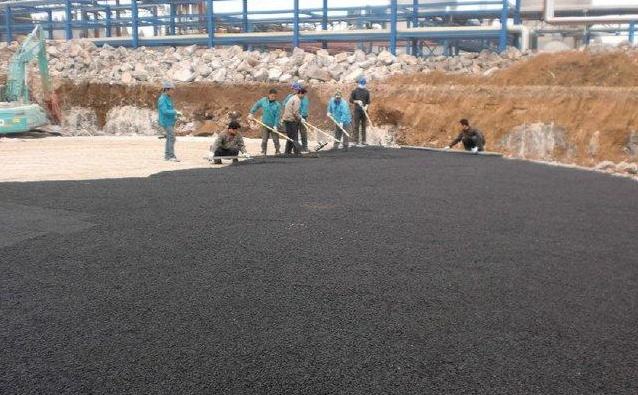 江苏南通立式油罐基础沥青砂垫层的施工厚度