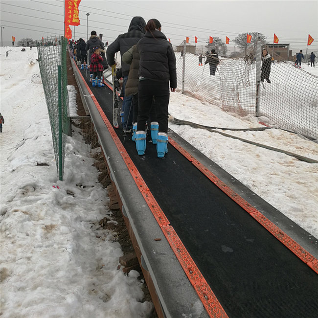 滑雪场景区运输器输送带设备 滑雪场魔毯传送带价格
