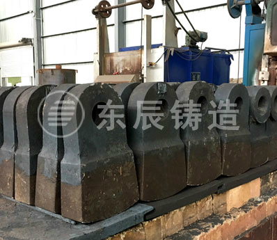 煤矸石破碎机锤头耐磨合金材质专业铸造