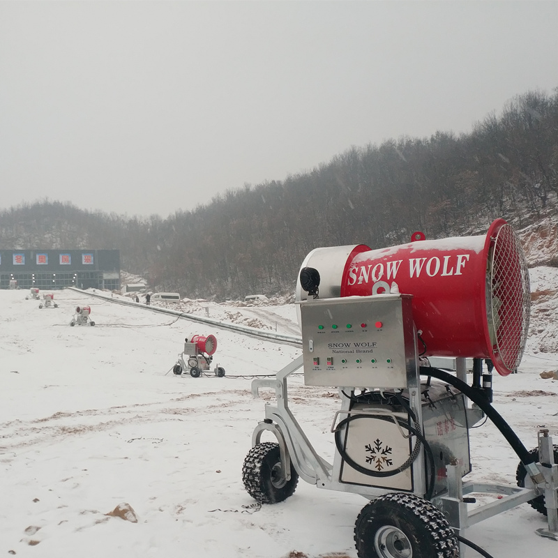 新建滑雪场多厚的雪可以营业 诺泰克大型高温造雪机