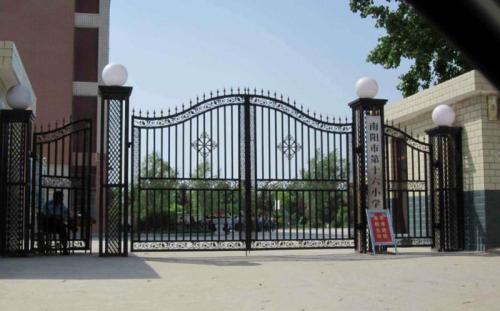 汉沽区铁艺围栏定做厂家、汉沽区铁艺门安装