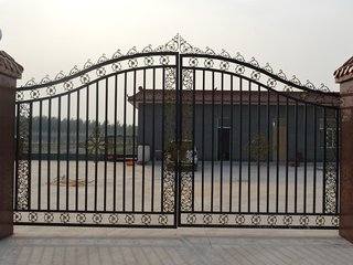 河西区铁艺门定做中心、电动铁艺平移门安装厂家