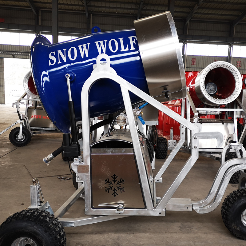 室外大小型人工造雪机厂家 可移动喷射造雪机