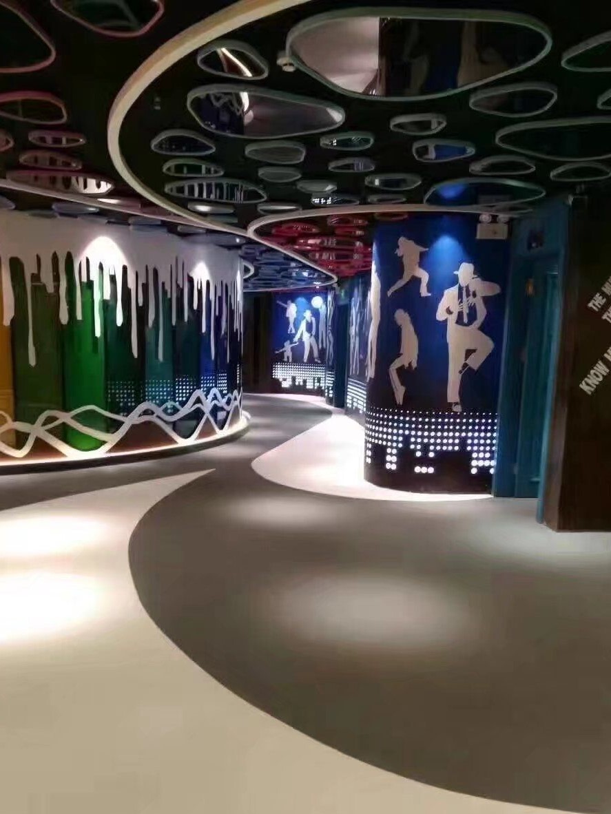 PVC塑胶地板三台地胶羽毛球场幼儿园用地板