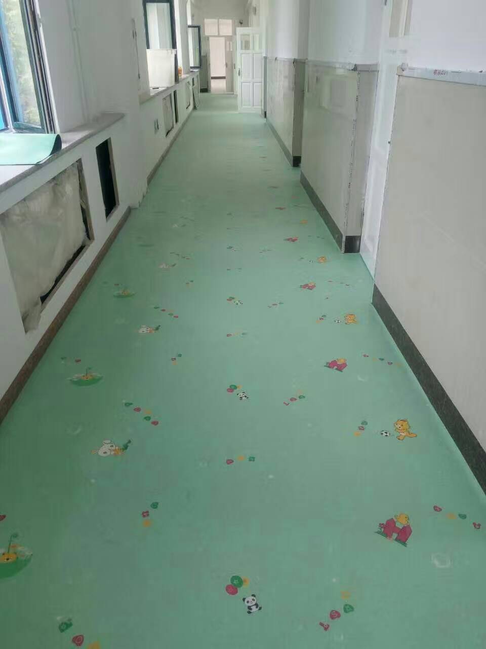 PVC塑胶地板西充地胶写字楼pvc羽毛球地胶