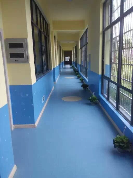 PVC塑胶地板武胜地胶乒乓球场幼儿园艺术地板