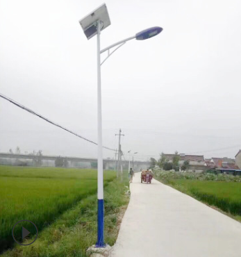 河北LED太阳能路灯  6米7米8米路灯 路灯路灯杆厂家