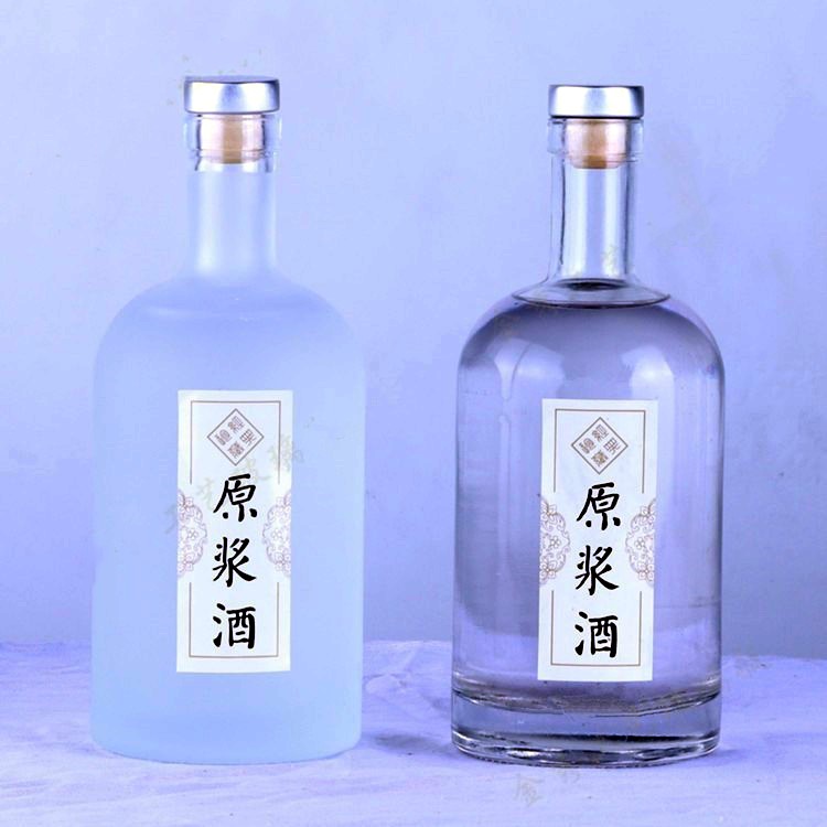 新款500ml伏特加酒瓶晶白料玻璃瓶