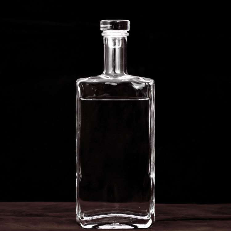 白酒酒瓶 玻璃酒瓶 晶白料厚底玻璃瓶
