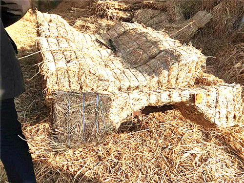 稻夫 凹形草支垫铁路标准 草支垫装载加固 运输草支垫 火车上用的草支垫尺寸