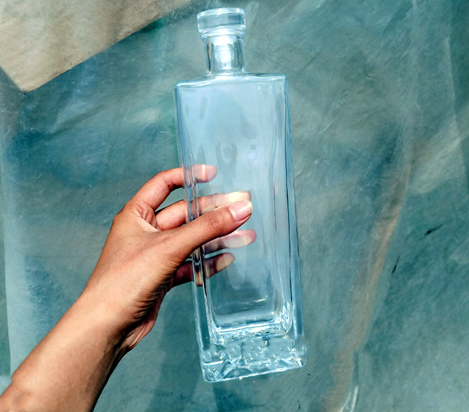 观云瓶晶白料玻璃瓶