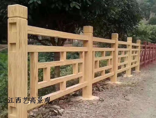 浙江丽水乡村道路安装了仿木护栏杆，原来是混凝土钢筋水泥做的
