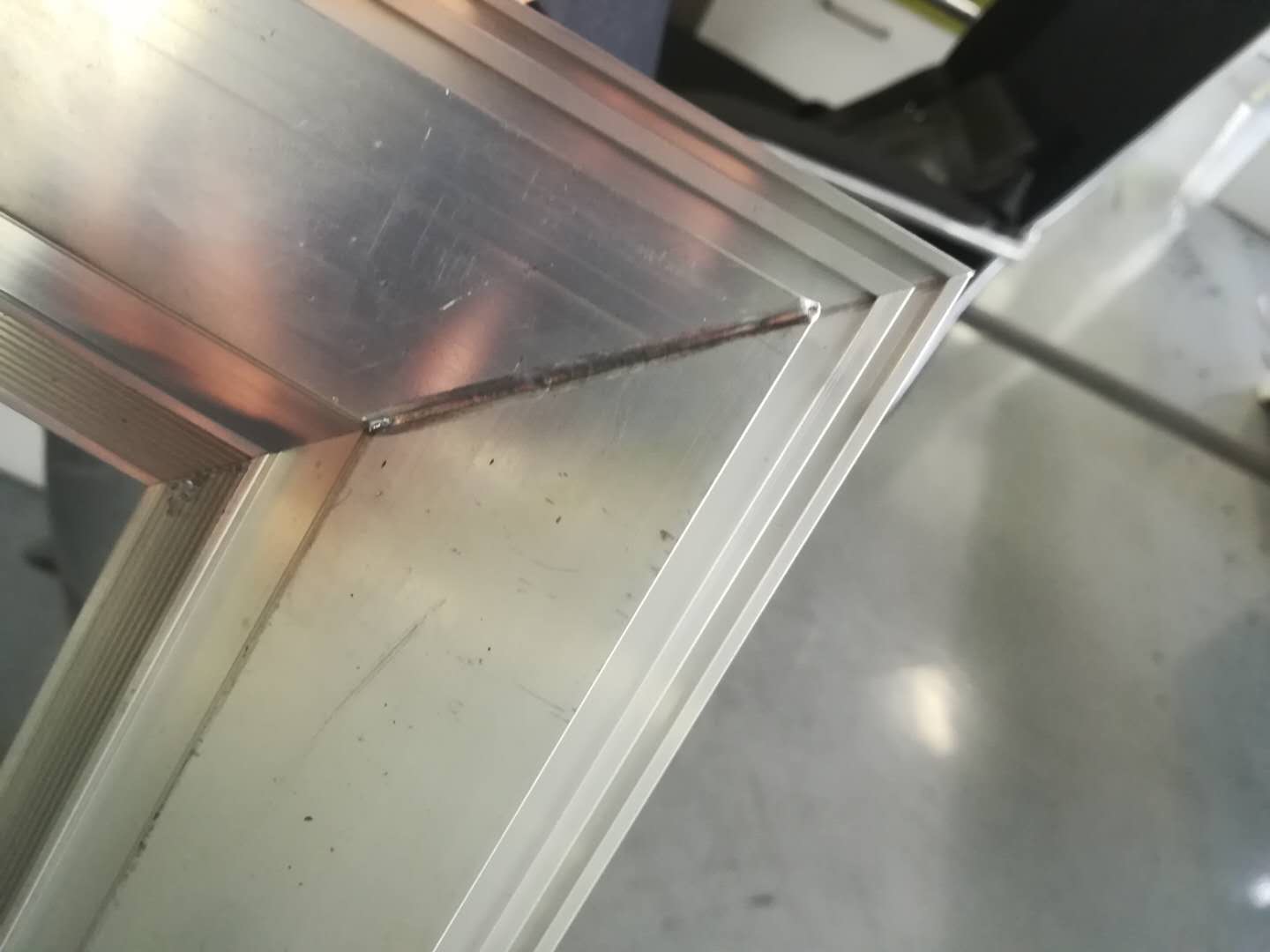 供应激光焊机无缝焊接1.5mm铝合金门窗