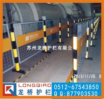 苏州厂区移动护栏 专业订制双面LOGO板移动安全围栏 高质量龙桥厂