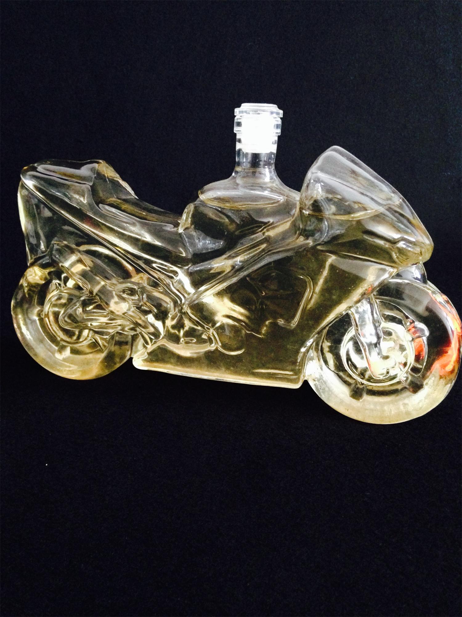 哈雷摩托车造型玻璃工艺酒瓶白酒瓶