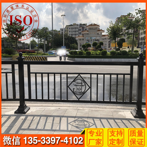 广州特色市政护栏 小蛮腰黑色栏杆按图定制