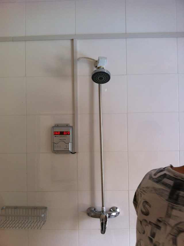 浴室热水刷卡系统，热水刷卡控制器，浴室热水控制机