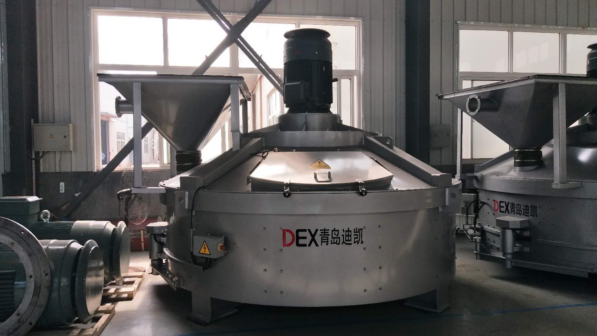 立轴混凝土搅拌机凭什么可以在行业领域中叱咤风云