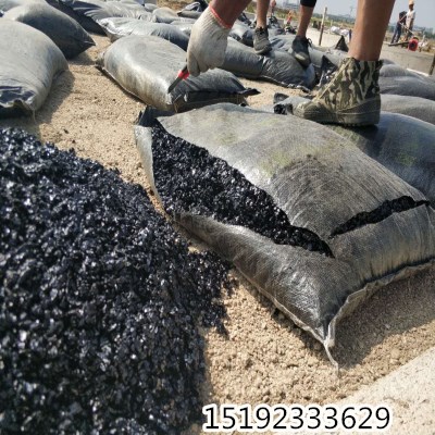 华通冷沥青砂在罐底防腐施工项目中广受称赞