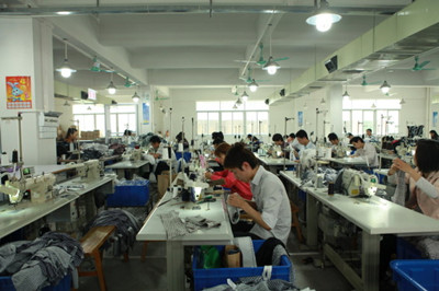 上海服装小工厂寻找需要小单服装加工的客户合作