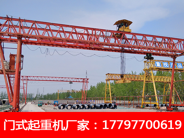 云南大理抓斗门式起重机厂家32吨龙门吊