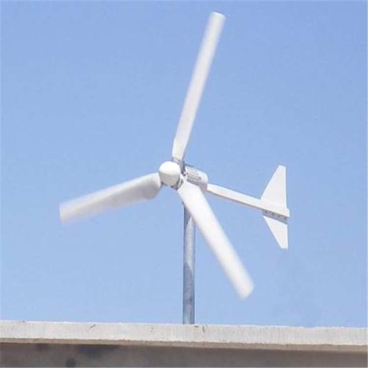 永磁直驱同步风力发电机运行性能分析
