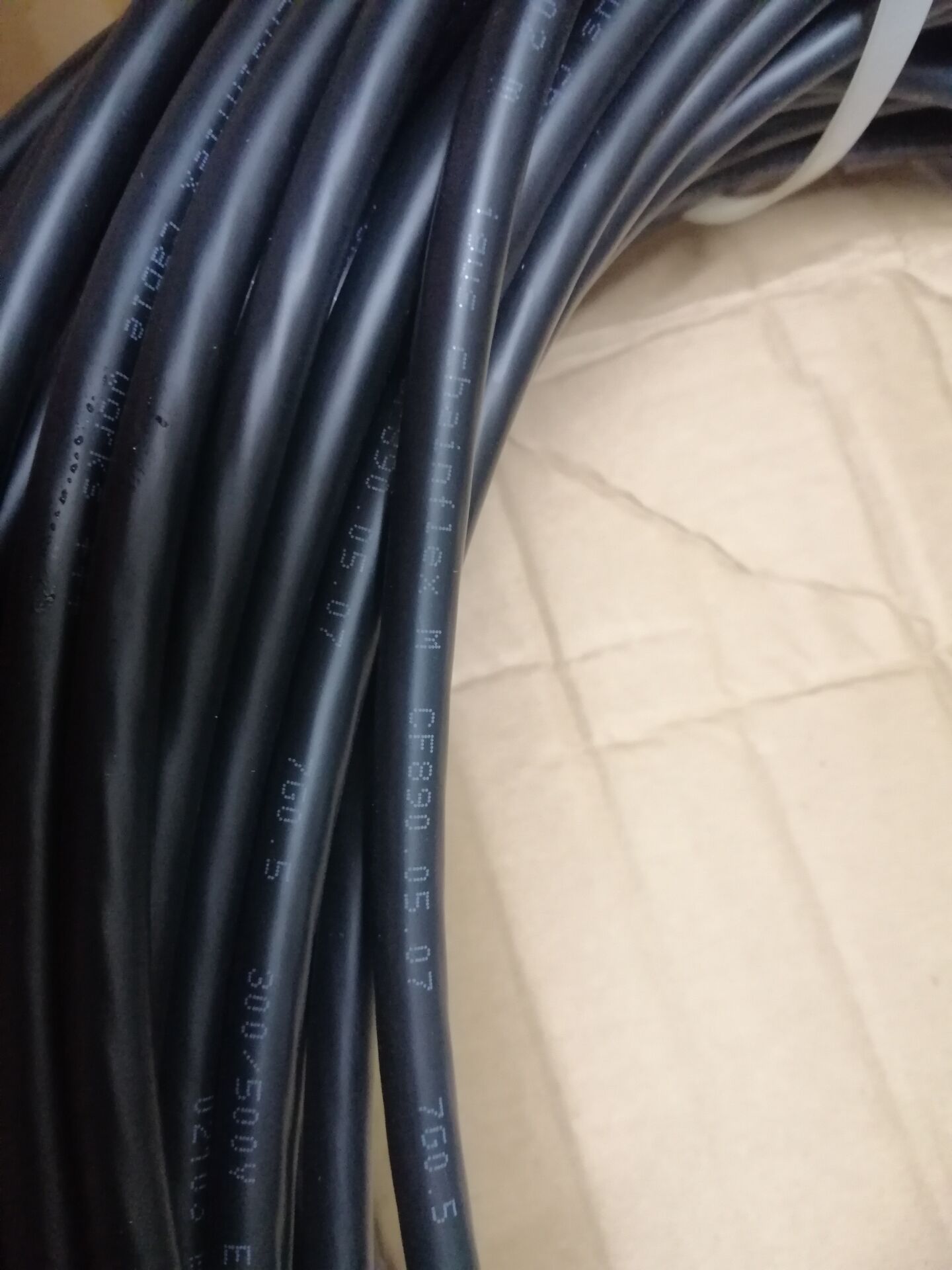易格斯高柔性控制电缆igus chainflex CF890