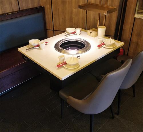 武汉火锅餐厅家具定制这样选择 你会很省心——领汉家具