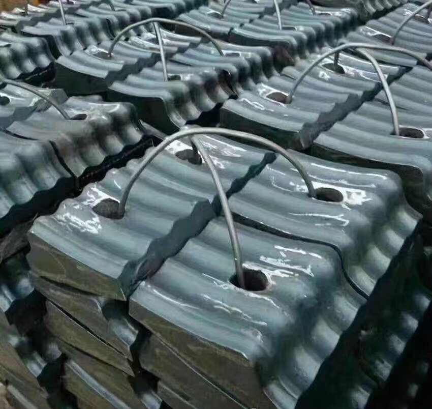 舟山1.830干式球磨机高锰钢衬板耐磨配件