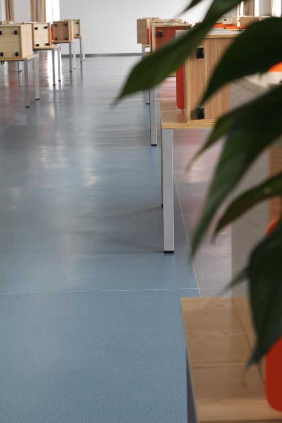 高坪PVC地胶塑胶地板抗污PVC吸音卷材地板