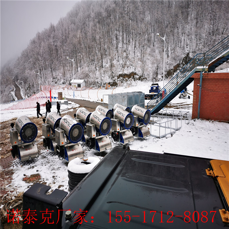 滑雪场零度可出雪造雪机设备 人工造雪机于自然雪的不同