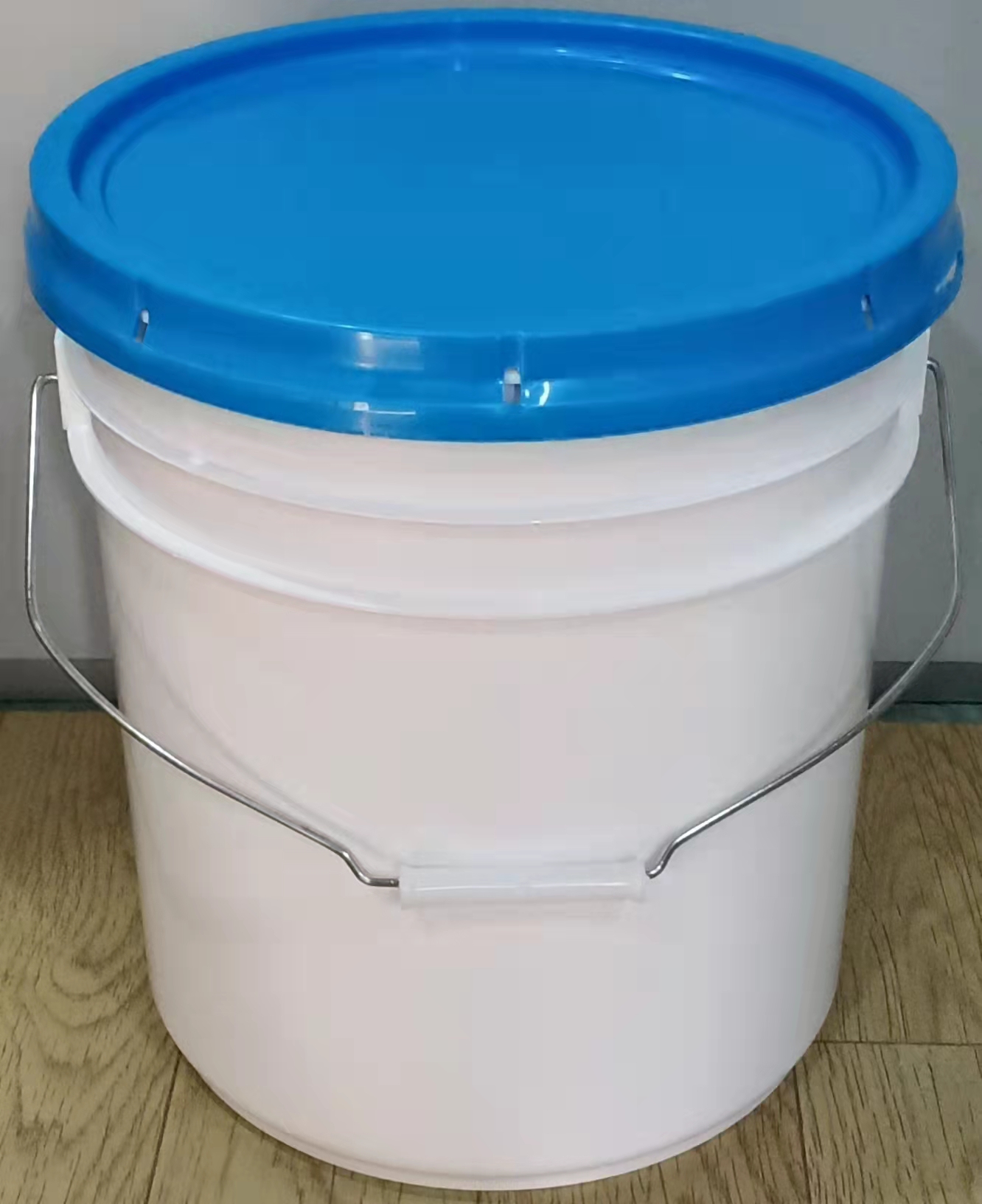江苏常州阳明塑料定制生产销售5加仑18.93L压盘式打胶机塑料直口桶直身桶