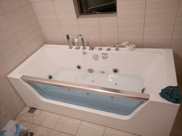 贝朗浴缸维修63185692上海静安区浴缸维修修补