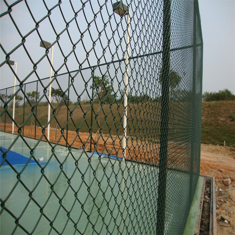 衡水浸塑篮球场围网厂家 日字型运动场围网 生产销售操场围网