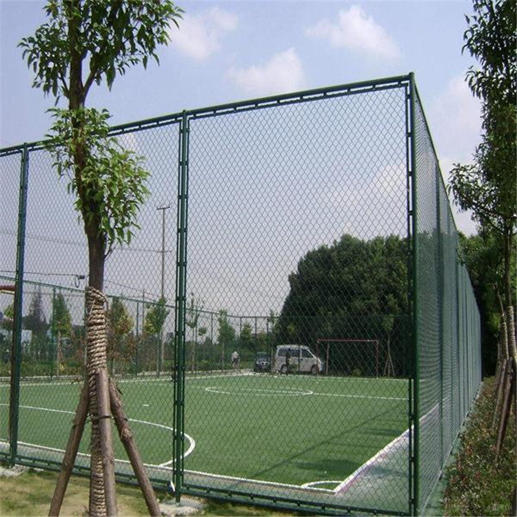 框架型篮球场围网 浸塑足球场围网厂 体育场围网生产
