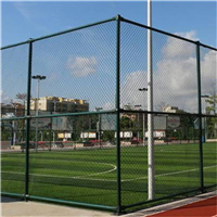 婵润绿色篮球场围网场 4米学校球场防护网 框架操场围网生产