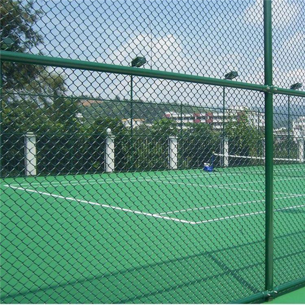 太原市体育场围网  球场护栏网 学校操场围网可定制