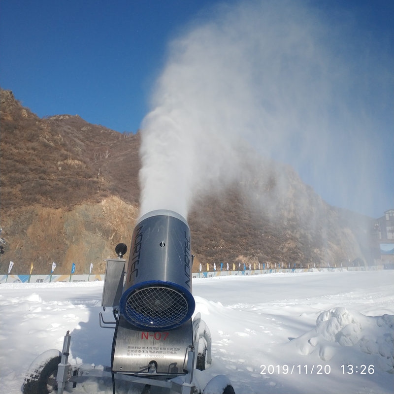 全新造雪机租赁 河北张家口冰雪嘉年华滑雪场设备报价