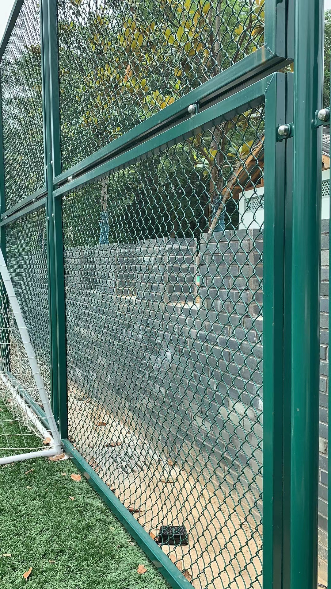 延安市护栏网 足球场围网 篮球场防护栏订制加工