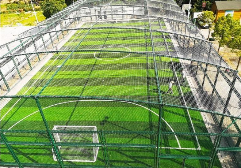威海球场围网体育场护栏网笼式足球场围栏源头直供