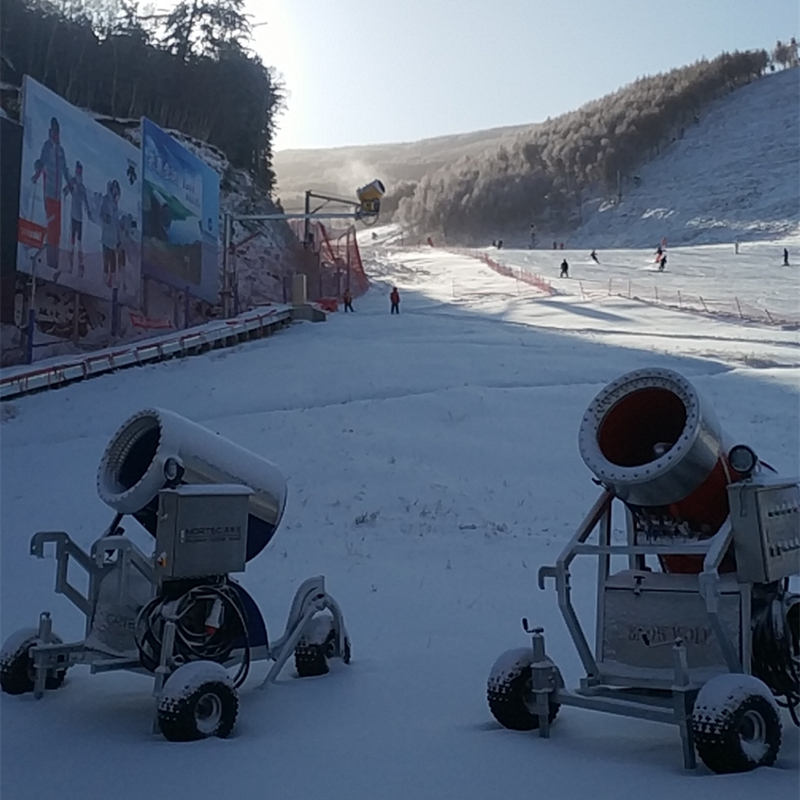 哈尔滨滑雪场造雪机规格 配备大功率轴流风机