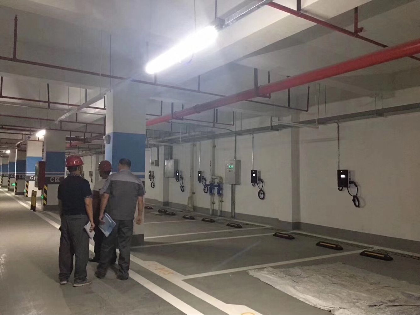 宜宾新能源电动汽车充电站充电桩