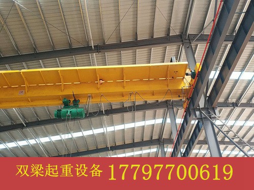 山东烟台双梁桥式起重机厂家吊废铁用电磁吸盘