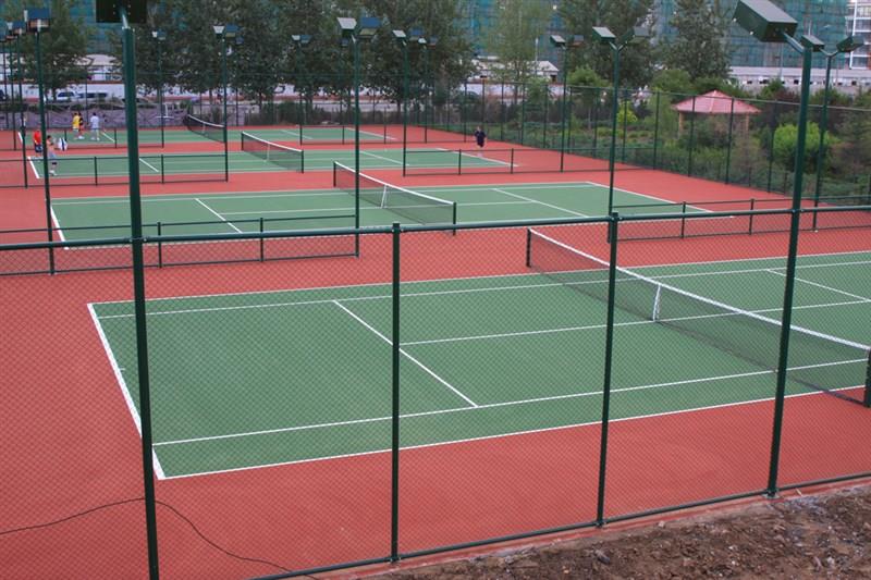 济南 体育场防护栏 运动场围栏网 羽毛球场围网 全国热销