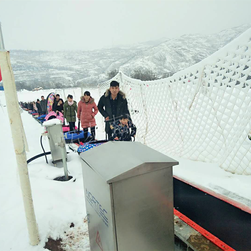 雪场电梯毯带采用橡胶 承德雪场魔毯不用担心毯带偏移